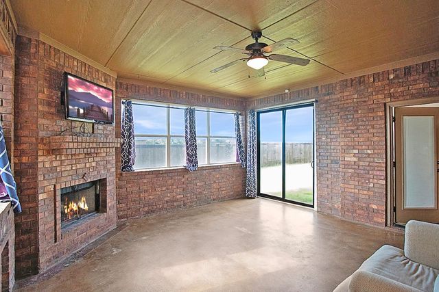 1717 Dakota Drive, Graham, TX 76450