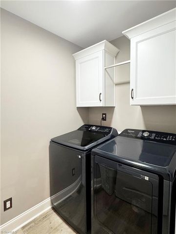 114 Brooke Ridge Drive, Thomasville, NC 27360