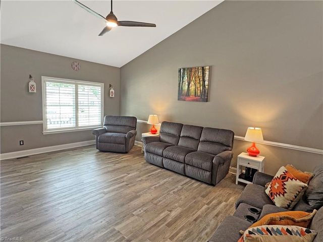 114 Brooke Ridge Drive, Thomasville, NC 27360