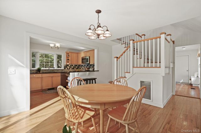 12 N Lake Circle, South Salem, NY 10590