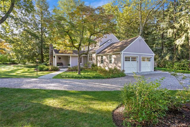 12 N Lake Circle, South Salem, NY 10590