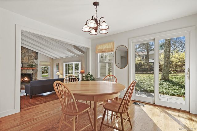 12 N Lake Circle, South Salem, NY 10590