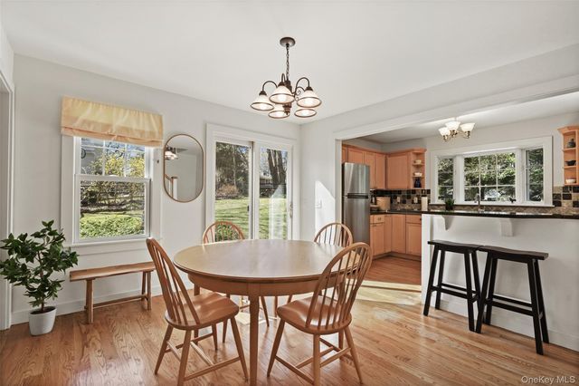 12 N Lake Circle, South Salem, NY 10590
