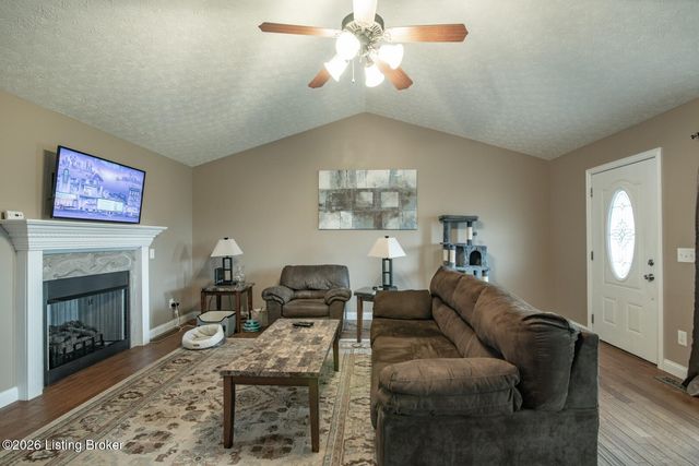 16 Sarah Ct, Rineyville, KY 40162