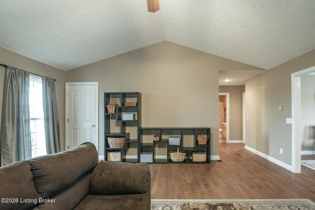 16 Sarah Ct, Rineyville, KY 40162