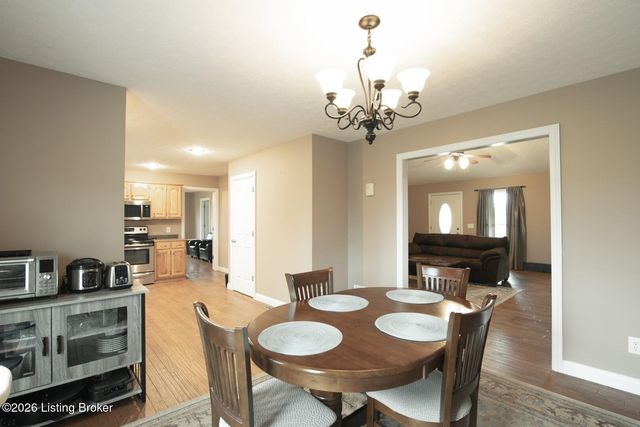 16 Sarah Ct, Rineyville, KY 40162