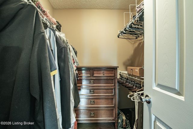 16 Sarah Ct, Rineyville, KY 40162