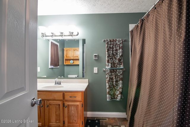 16 Sarah Ct, Rineyville, KY 40162