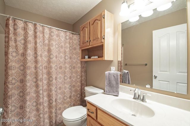 16 Sarah Ct, Rineyville, KY 40162