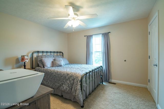 16 Sarah Ct, Rineyville, KY 40162
