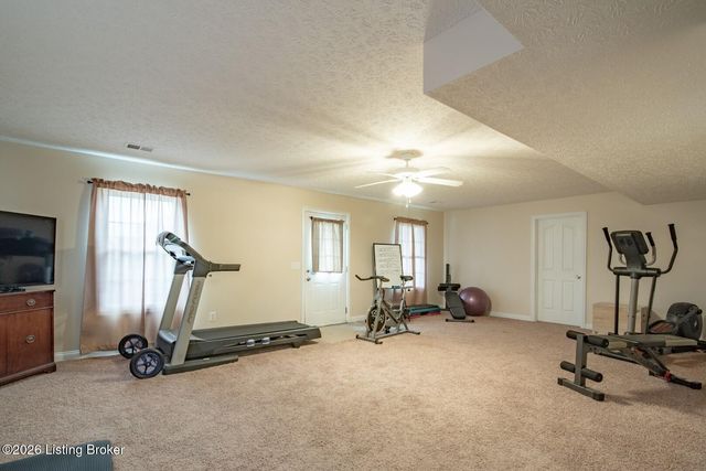 16 Sarah Ct, Rineyville, KY 40162