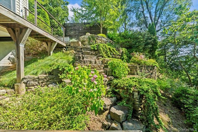 349 Warburton Avenue, Hastings-on-hudson, NY 10706