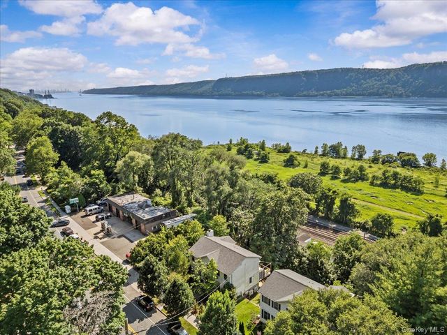 349 Warburton Avenue, Hastings-on-hudson, NY 10706