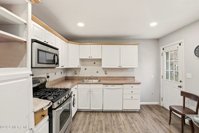 13 Fordham Road, Jackson, NJ 08527