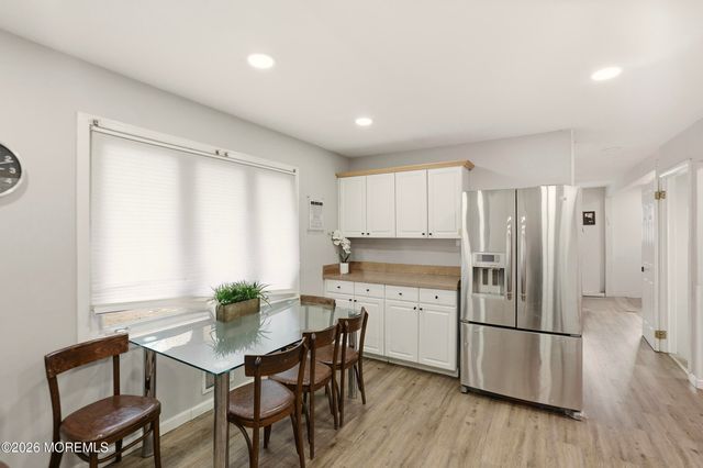 13 Fordham Road, Jackson, NJ 08527