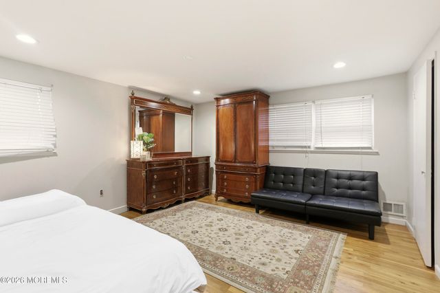 13 Fordham Road, Jackson, NJ 08527