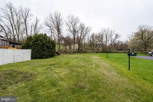 5242 OLD PHILADELPHIA PIKE, Kinzers, PA 17535