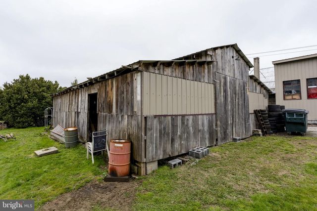 5242 OLD PHILADELPHIA PIKE, Kinzers, PA 17535