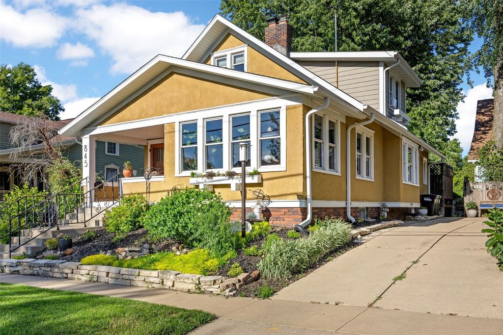 845 14TH Street, Marion, IA 52302