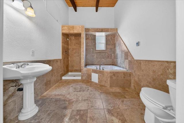 111 Hillside Road, San Juan Bautista, CA 95045