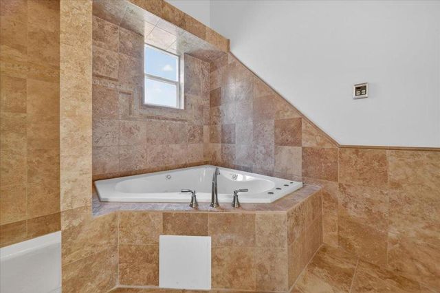 111 Hillside Road, San Juan Bautista, CA 95045