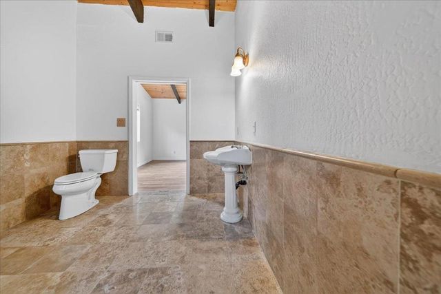 111 Hillside Road, San Juan Bautista, CA 95045