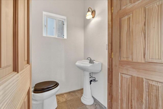 111 Hillside Road, San Juan Bautista, CA 95045
