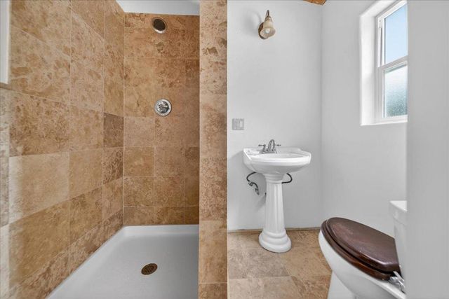 111 Hillside Road, San Juan Bautista, CA 95045