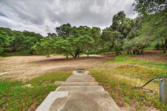 111 Hillside Road, San Juan Bautista, CA 95045