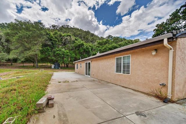 111 Hillside Road, San Juan Bautista, CA 95045