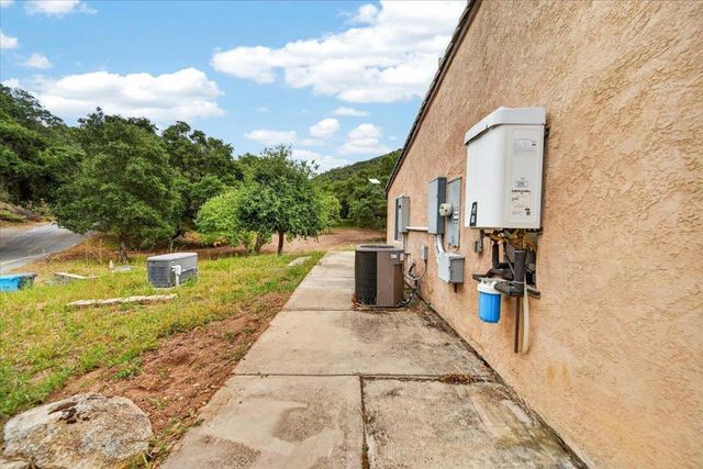 111 Hillside Road, San Juan Bautista, CA 95045