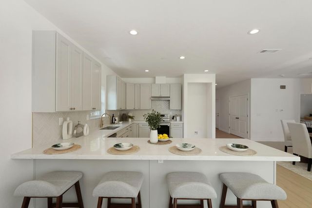 1721 N Golden Gate Ave, Stockton, CA 95205