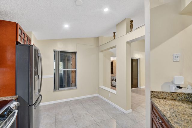 5221 Arbor Glen Circle, Lake Worth, FL 33463