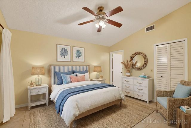 5221 Arbor Glen Circle, Lake Worth, FL 33463