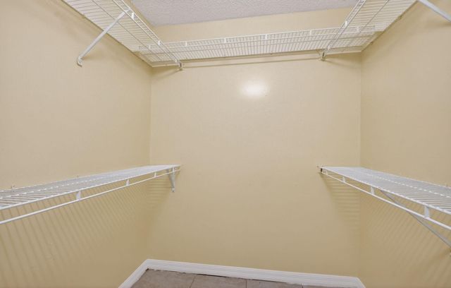 5221 Arbor Glen Circle, Lake Worth, FL 33463