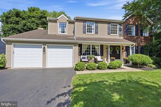2044 E WELLINGTON RD, Newtown, PA 18940