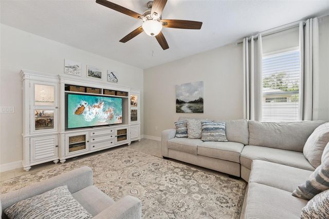 1048 WOOD DALE CIRCLE, Oviedo, FL 32765
