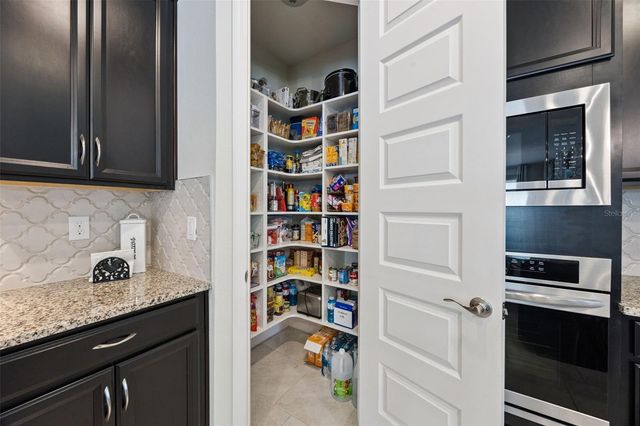 1048 WOOD DALE CIRCLE, Oviedo, FL 32765