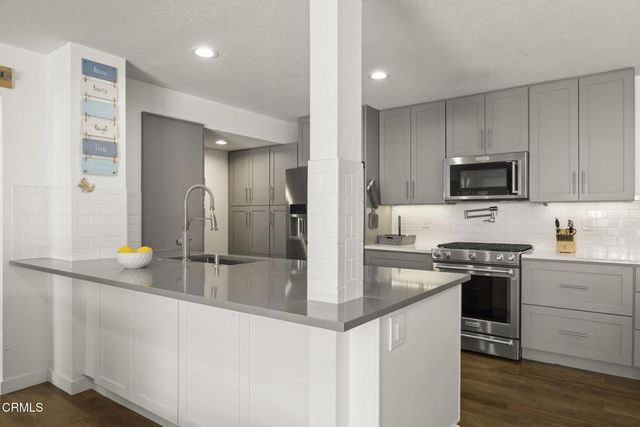 2274 Martinique Lane, Oxnard, CA 93035