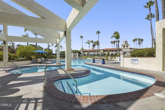 2274 Martinique Lane, Oxnard, CA 93035