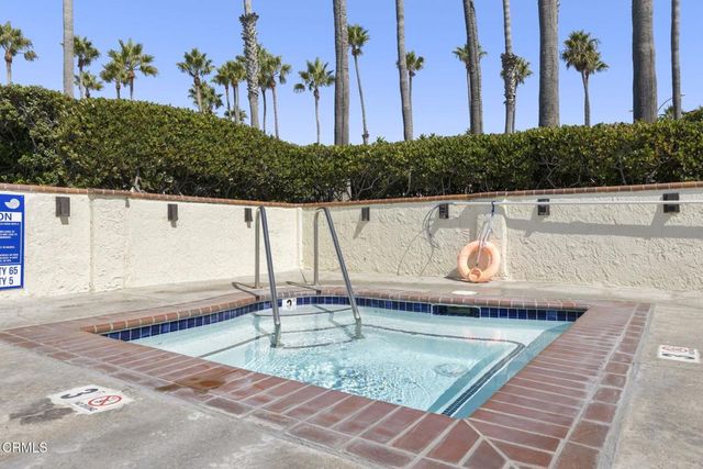 2274 Martinique Lane, Oxnard, CA 93035