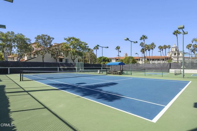2274 Martinique Lane, Oxnard, CA 93035