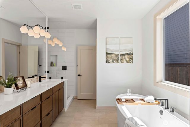 3233 NW Brianna Avenue, East Wenatchee, WA 98802