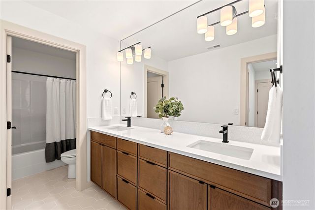 3233 NW Brianna Avenue, East Wenatchee, WA 98802