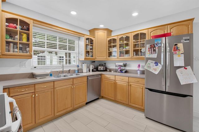 15 Holly Drive, Boynton Beach, FL 33436