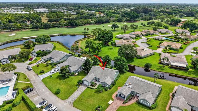 15 Holly Drive, Boynton Beach, FL 33436