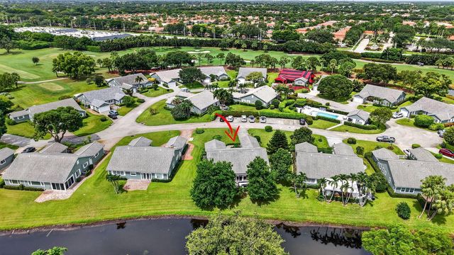 15 Holly Drive, Boynton Beach, FL 33436