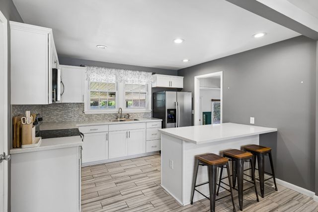 5018 Bonnawell Dr, Hermitage, TN 37076