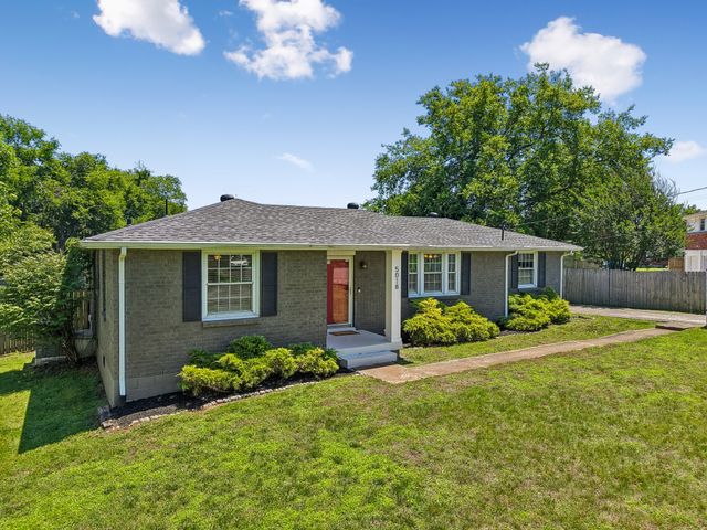 5018 Bonnawell Dr, Hermitage, TN 37076