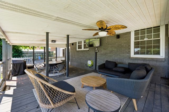 5018 Bonnawell Dr, Hermitage, TN 37076
